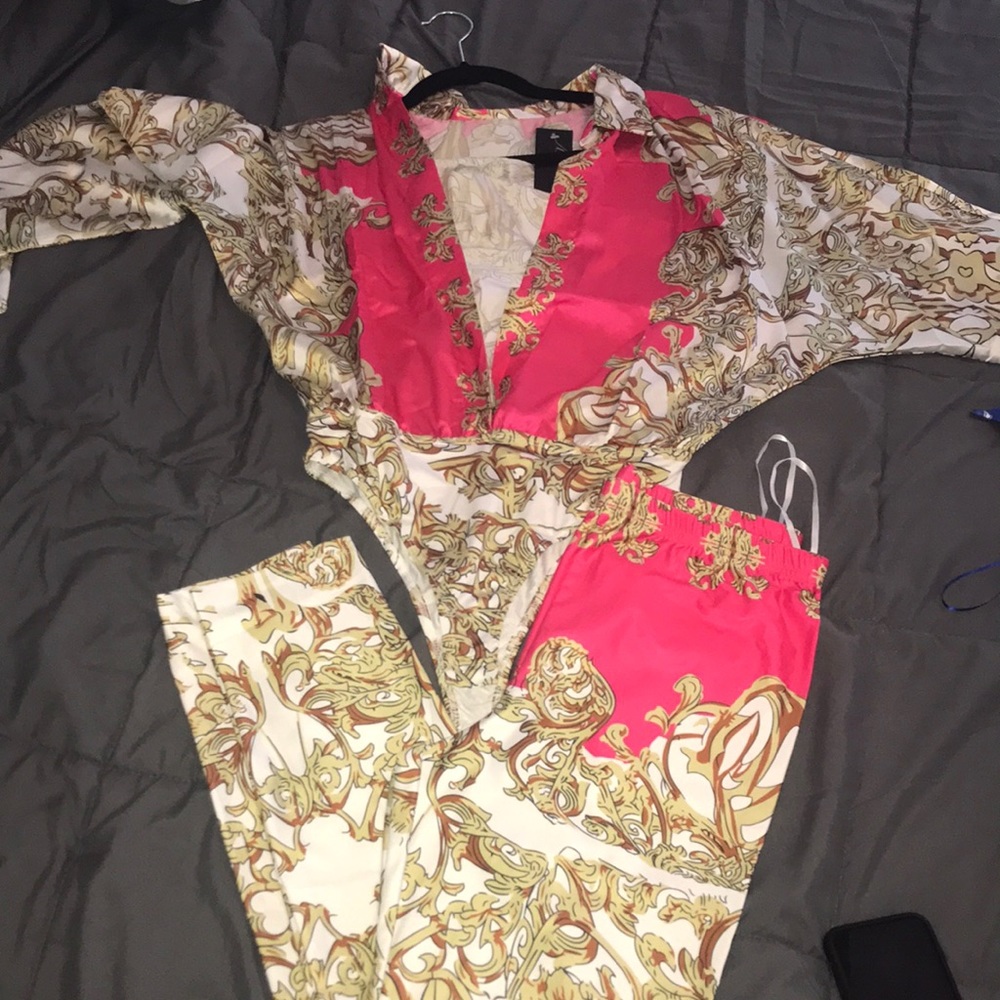 New 2 piece Posh by V set